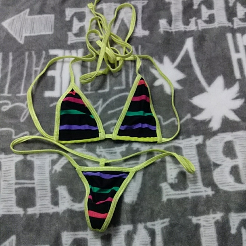 Thong bikini